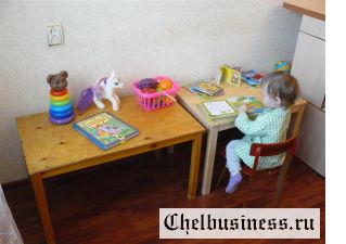 Продам 2 стола  детских деревянных, 500 руб